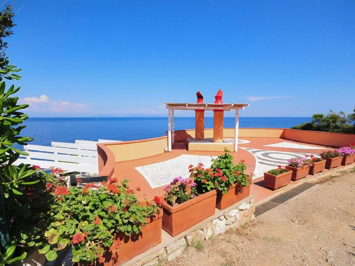 Appartamento Locazione Turistica Capo d'Arco-3 0*,  Italia
